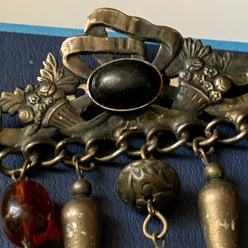 Vintage Bronze Brooch with Amber Beads - Picture 3 of 5